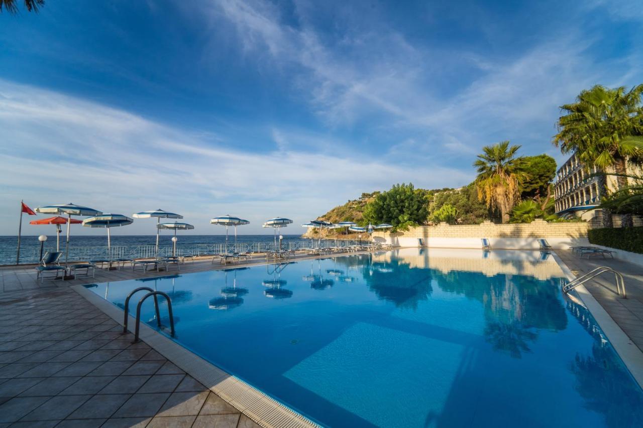 Villaggio Baia D'Ercole Capo Vaticano Exterior photo