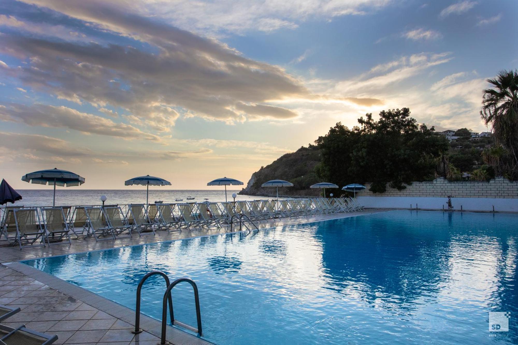 Villaggio Baia D'Ercole Capo Vaticano Exterior photo
